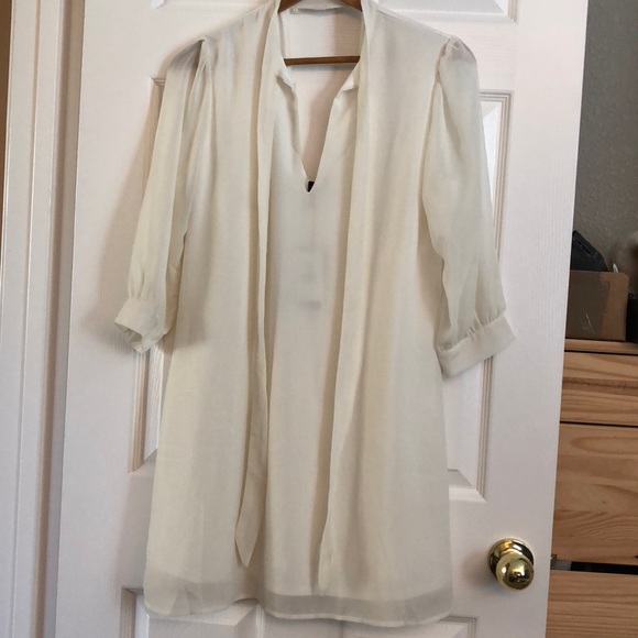 3/4 Length Sleeve Tie Neck Shift Dress (Juniors) - Picture 2 of 7